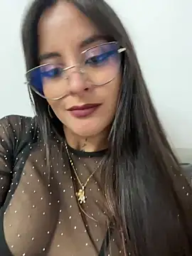 Snapshot of _Victoria_foxx chatting on 12-17-25, 09:10 Victoria foxx online show from 12-17-25, 09:10