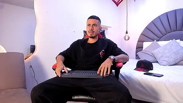 MatthewCullen online show from 03-25-26, 04:07