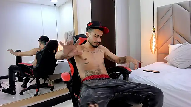 MatthewCullen online show from 04-06-26, 07:37