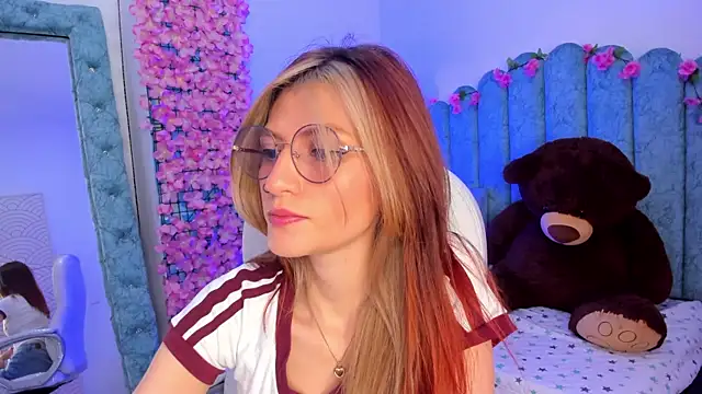 Snapshot of Ash_20_ chatting on 11-28-25, 02:09 Ash 20 online show from 11-28-25, 02:09