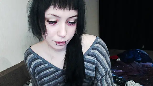 Lucyy666 online show from 12-04-25, 03:27