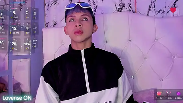 Snapshot of Prince_Apolo chatting on 12-05-25, 08:49 Prince Apolo online show from 12-05-25, 08:49