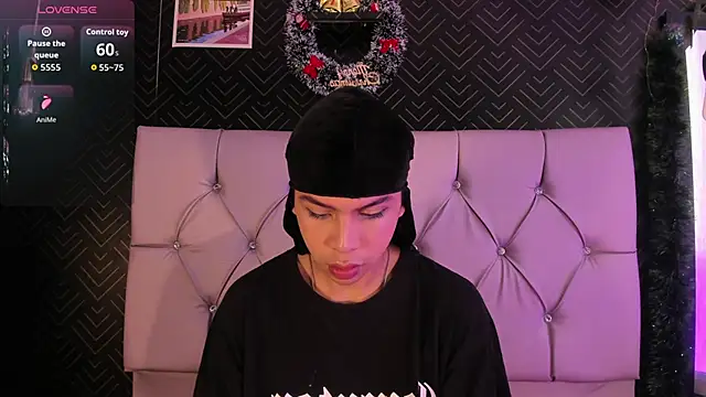 Snapshot of Prince_Apolo chatting on 12-16-25, 08:58 Prince Apolo online show from 12-16-25, 08:58