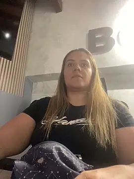 LoreinnFox online show from 04-04-26, 10:07