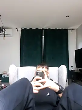 Snapshot of martme69 chatting on 12-17-25, 09:15 martme69 online show from 12-17-25, 09:15