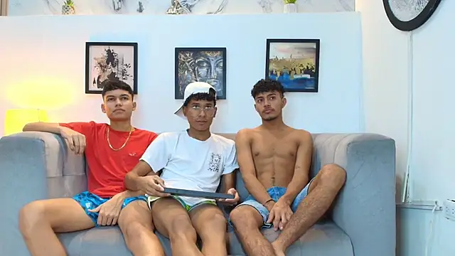 COUPLES BOYS online show from 02-22-26, 01:29
