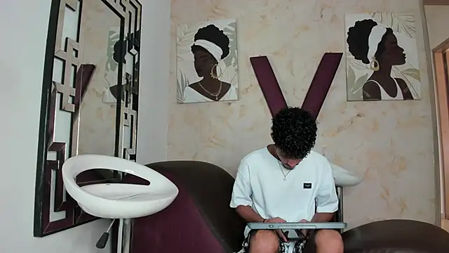 COUPLES BOYS online show from 05-26-26, 07:32