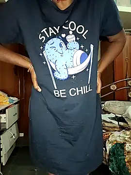 Snapshot of sopna845 chatting on 11-28-25, 04:48 sopna845 online show from 11-28-25, 04:48