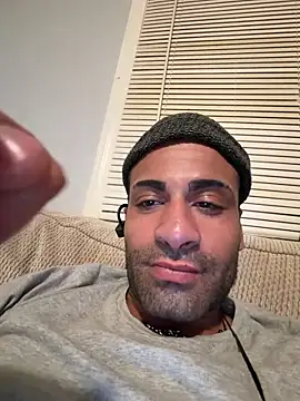 Chrisd3195 online show from 04-19-26, 01:38