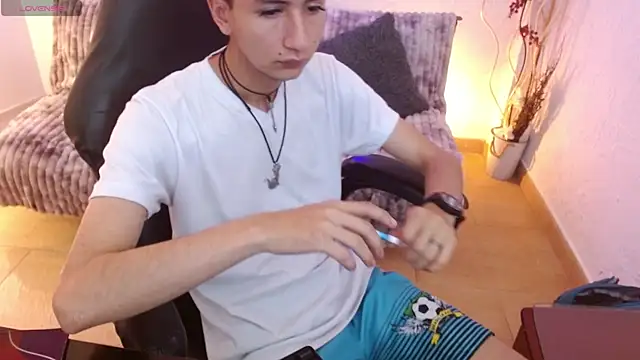 AngelRonson  online show from 12-01-25, 09:53