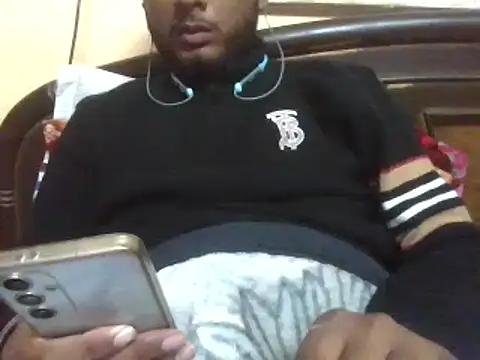 cuteplayboy22  online show from 01-18-26, 04:22