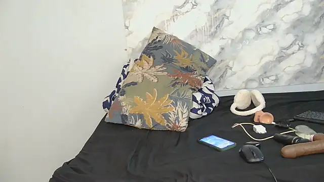 SexyZuluBarbie online show from 06-17-26, 10:39