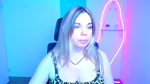 Amanda Swannn online show from 03-28-26, 07:08