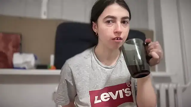 Aphr0ditee online show from 03-25-26, 11:00