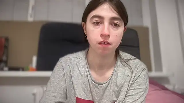 Aphr0ditee online show from 03-26-26, 11:32