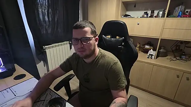 Snapshot of kevinnlovelly chatting on 02-13-26, 11:39 kevinnlovelly online show from 02-13-26, 11:39