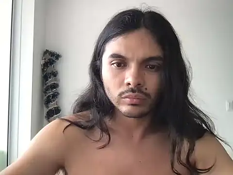 Snapshot of Lukathin chatting on 12-16-25, 07:52 Lukathin online show from 12-16-25, 07:52