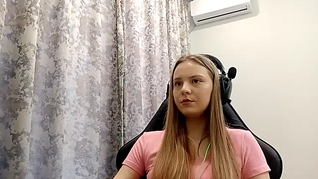 CrackShirker online show from 12-16-25, 08:08