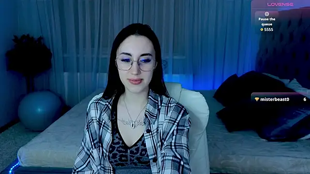 Miss  Linn online show from 12-04-25, 01:31