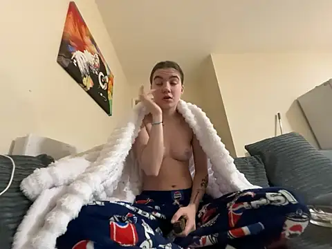 Snapshot of lucyx_xx chatting on 02-15-26, 08:38 lucyx xx online show from 02-15-26, 08:38