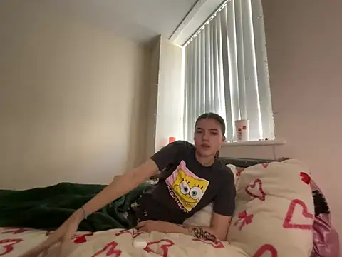 Snapshot of lucyx_xx chatting on 02-24-26, 04:05 lucyx xx online show from 02-24-26, 04:05