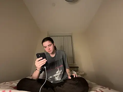 Snapshot of lucyx_xx chatting on 02-27-26, 06:30 lucyx xx online show from 02-27-26, 06:30