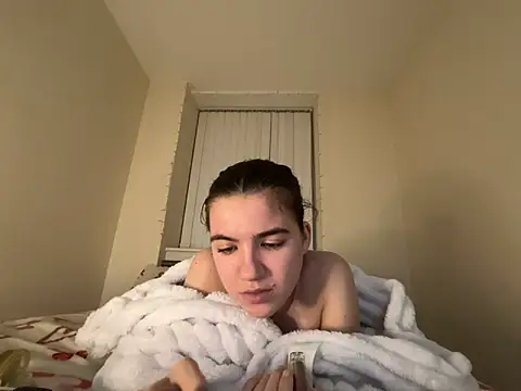 Snapshot of lucyx_xx chatting on 03-01-26, 07:27 lucyx xx online show from 03-01-26, 07:27