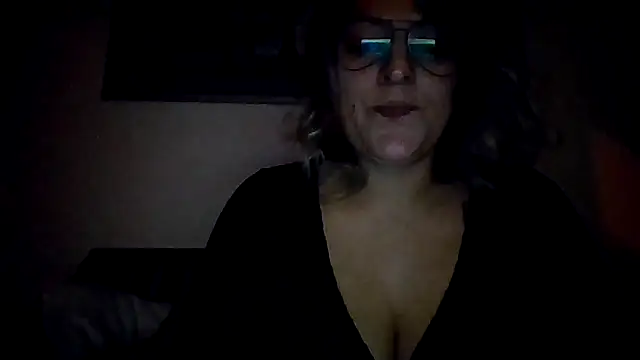 Snapshot of Danimiau chatting on 11-27-25, 10:45 Danimiau online show from 11-27-25, 10:45