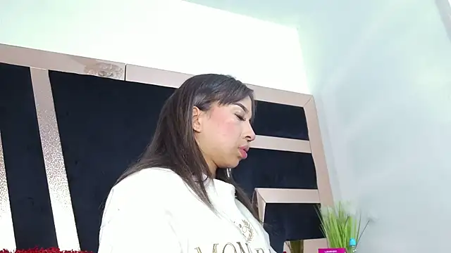 Kassandra xxx online show from 06-06-26, 04:28