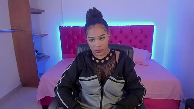 pamela monkey online show from 12-14-25, 03:23