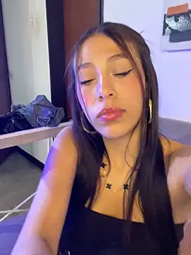 Snapshot of MiaScott_Pink chatting on 12-14-25, 08:02 MiaScott Pink online show from 12-14-25, 08:02