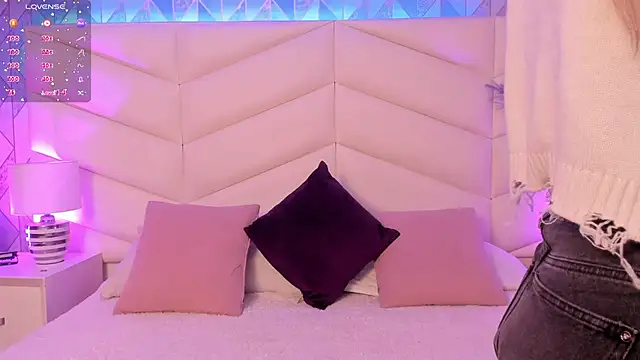 Lizzi Hotman  online show from 04-07-26, 08:42