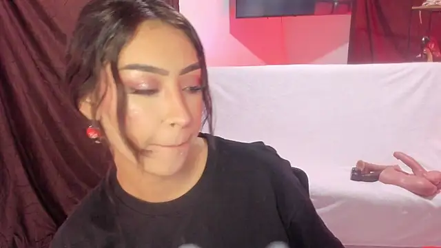 Snapshot of Ounla_Sweet chatting on 08-02-26, 03:05 Ounla Sweet online show from 08-02-26, 03:05