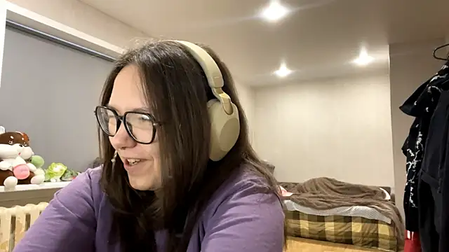 KerriMcbreen online show from 12-20-25, 03:13