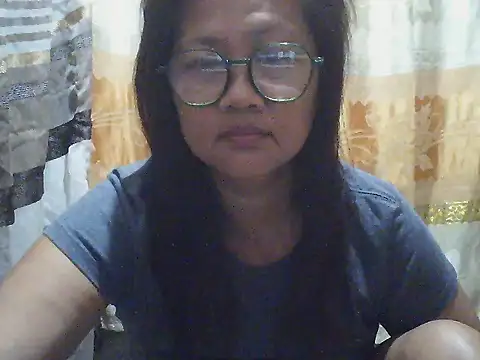 Snapshot of fireflower70 chatting on 05-22-26, 11:32 fireflower70 online show from 05-22-26, 11:32