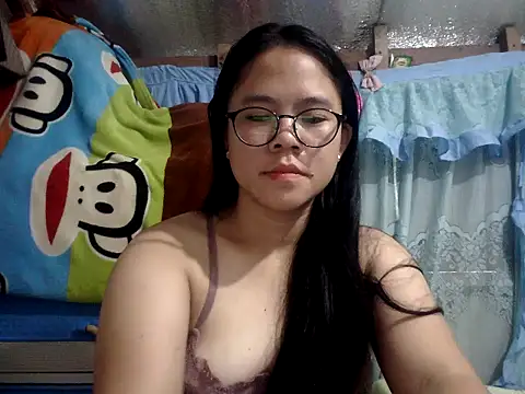 Snapshot of xxdreamgirl69 chatting on 06-04-26, 01:33 xxdreamgirl69 online show from 06-04-26, 01:33