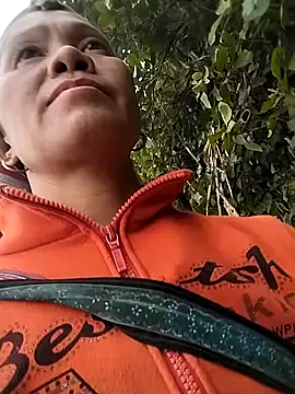 Snapshot of yes776 chatting on 12-05-25, 06:55 yes776 online show from 12-05-25, 06:55