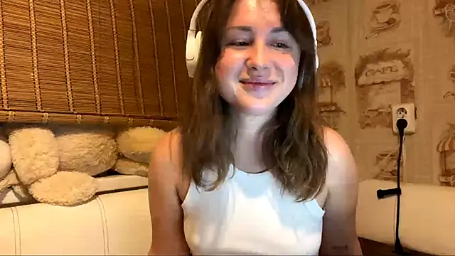 Snapshot of Tessa_Muse chatting on 11-29-25, 03:48 Tessa Muse online show from 11-29-25, 03:48