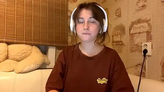 Snapshot of Tessa_Muse chatting on 11-30-25, 03:27 Tessa Muse online show from 11-30-25, 03:27