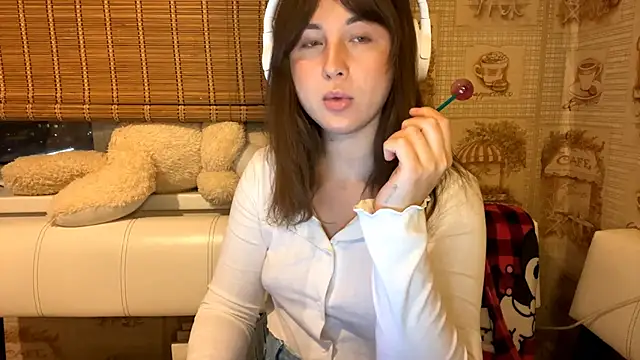 Snapshot of Tessa_Muse chatting on 12-04-25, 03:32 Tessa Muse online show from 12-04-25, 03:32