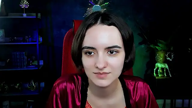 KateWillows online show from 02-19-26, 04:41