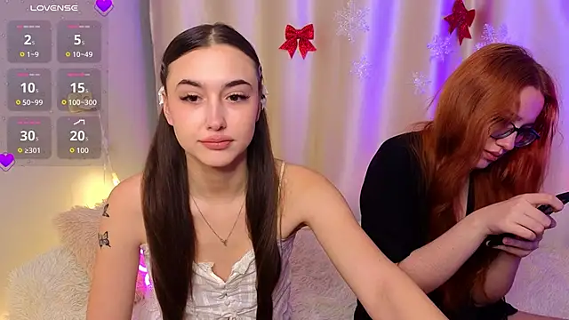 sunny luna online show from 12-16-25, 07:08