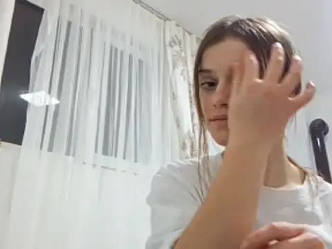 Snapshot of MildredVillareal chatting on 12-05-25, 04:47 MildredVillareal online show from 12-05-25, 04:47