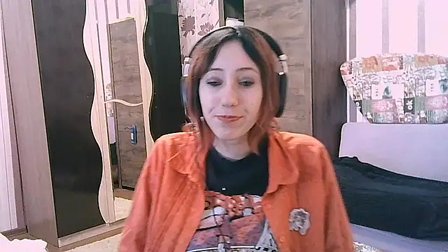 Snapshot of AmandaGimenez chatting on 12-01-25, 11:04 AmandaGimenez online show from 12-01-25, 11:04