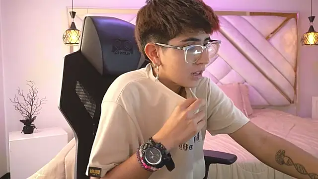 valeryevansvg online show from 11-28-25, 02:31