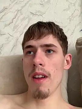 Snapshot of FreeRich chatting on 02-11-26, 03:22 FreeRich online show from 02-11-26, 03:22