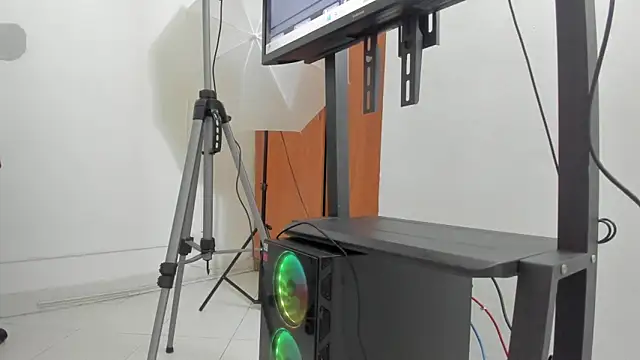 MHONIKBELUCCI online show from 03-11-26, 04:46