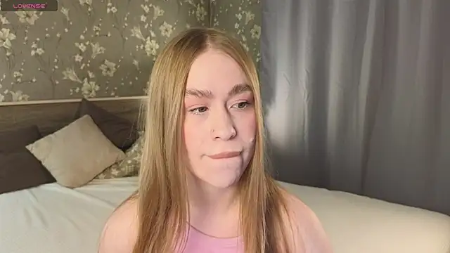 Snapshot of Lolly_Kittyy chatting on 12-01-25, 01:05 Lolly Kittyy online show from 12-01-25, 01:05