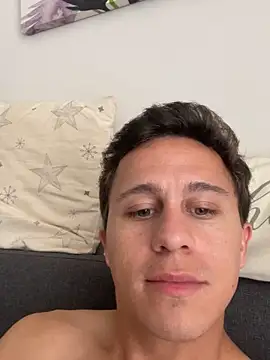 Snapshot of Emanueldickarg chatting on 12-15-25, 06:23 Emanueldickarg online show from 12-15-25, 06:23