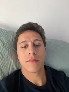 Snapshot of Emanueldickarg chatting on 12-16-25, 09:09 Emanueldickarg online show from 12-16-25, 09:09